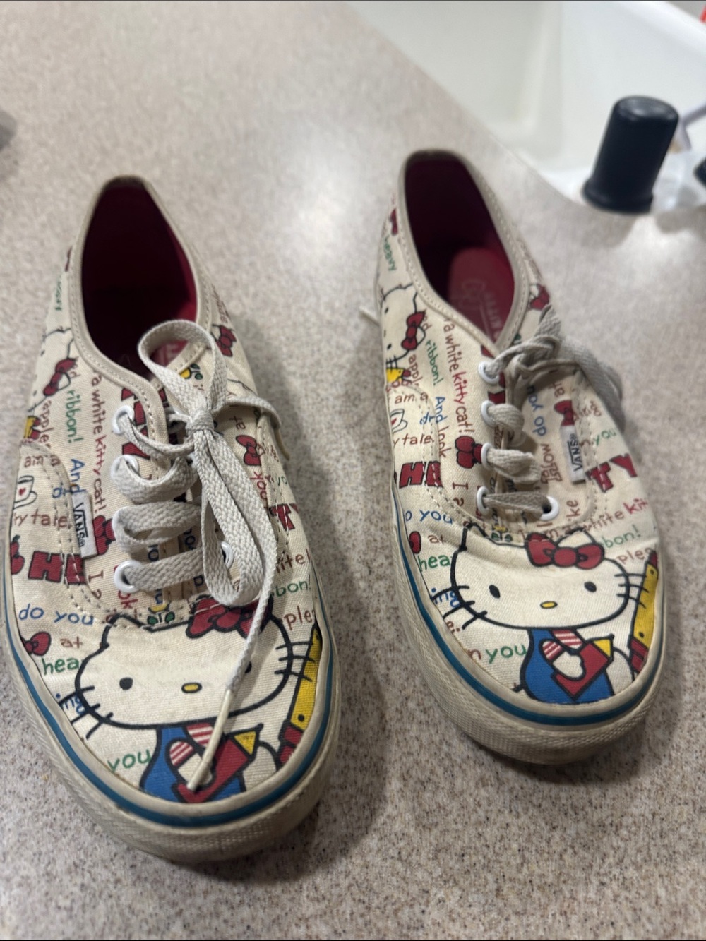 Hello Kitty Kids Canvas Lace-Up Shoes in Cream and Pink limited Edition